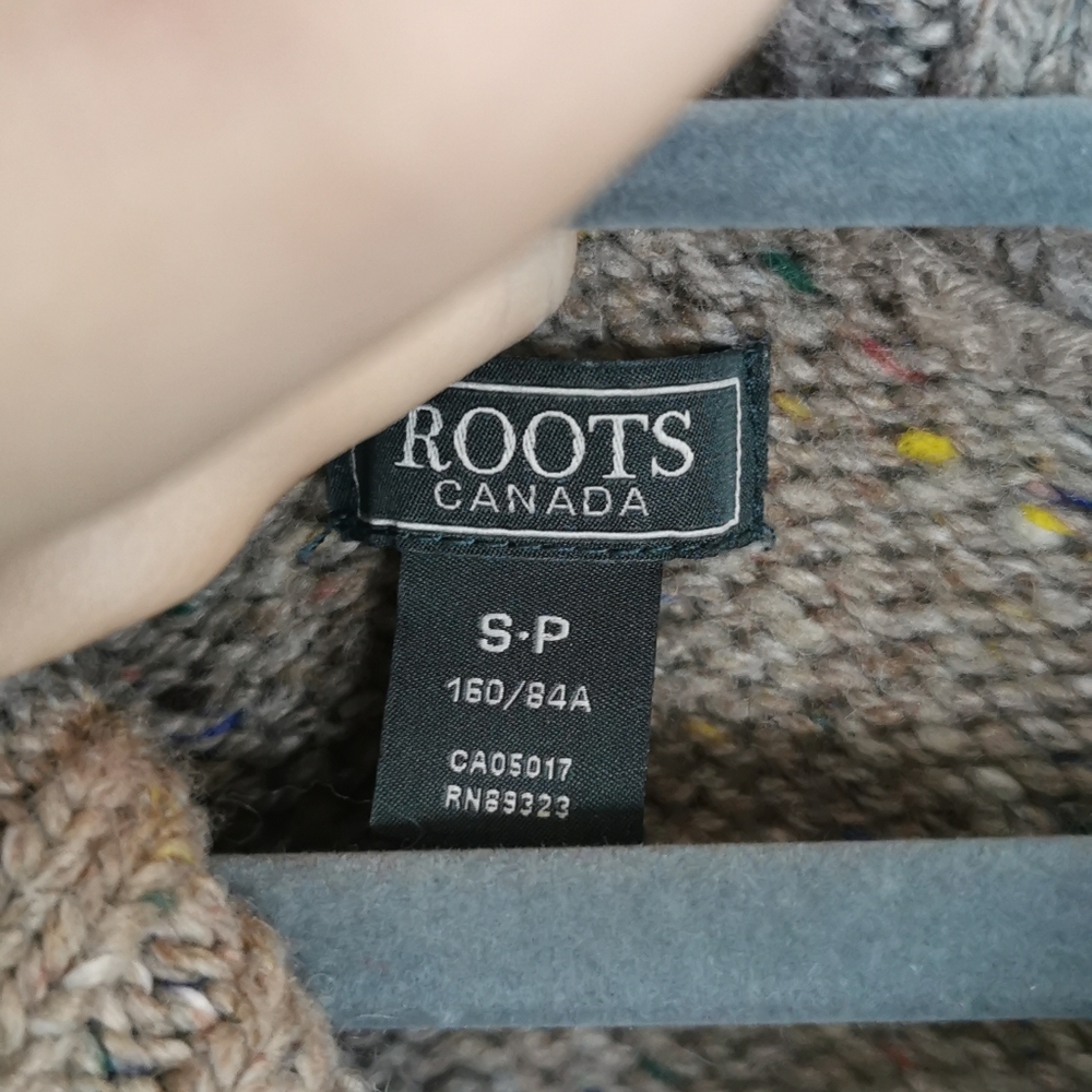 ROOTS - Picture 2 of 6